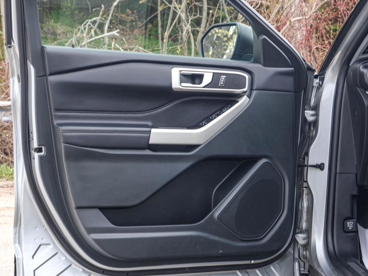 2024 Ford Explorer XLT Photo