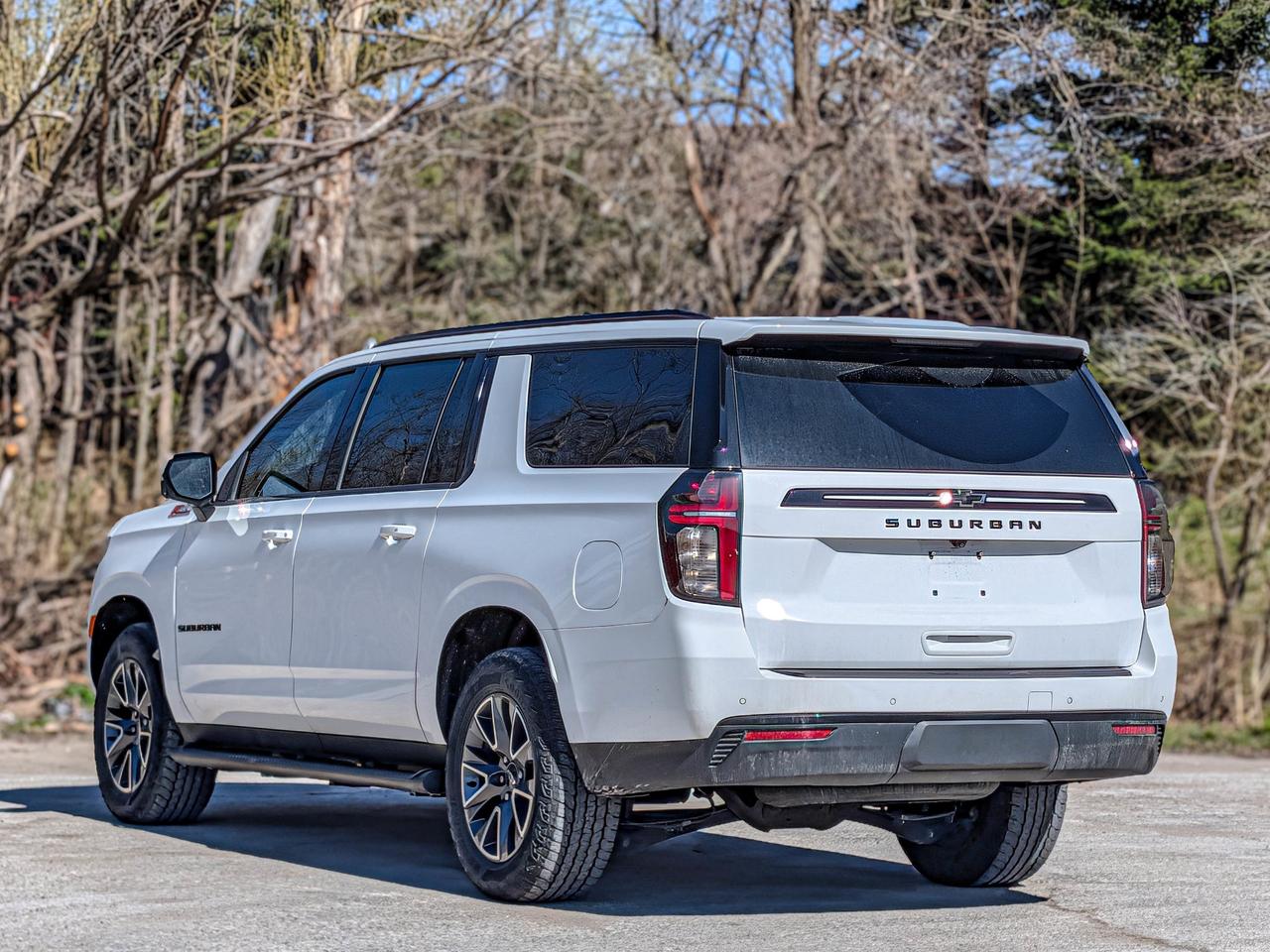 2024 Chevrolet Suburban Z71 Photo