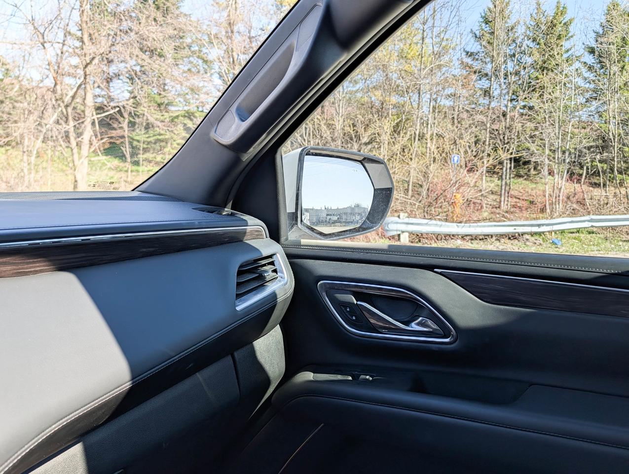 2024 Chevrolet Suburban Z71 Photo