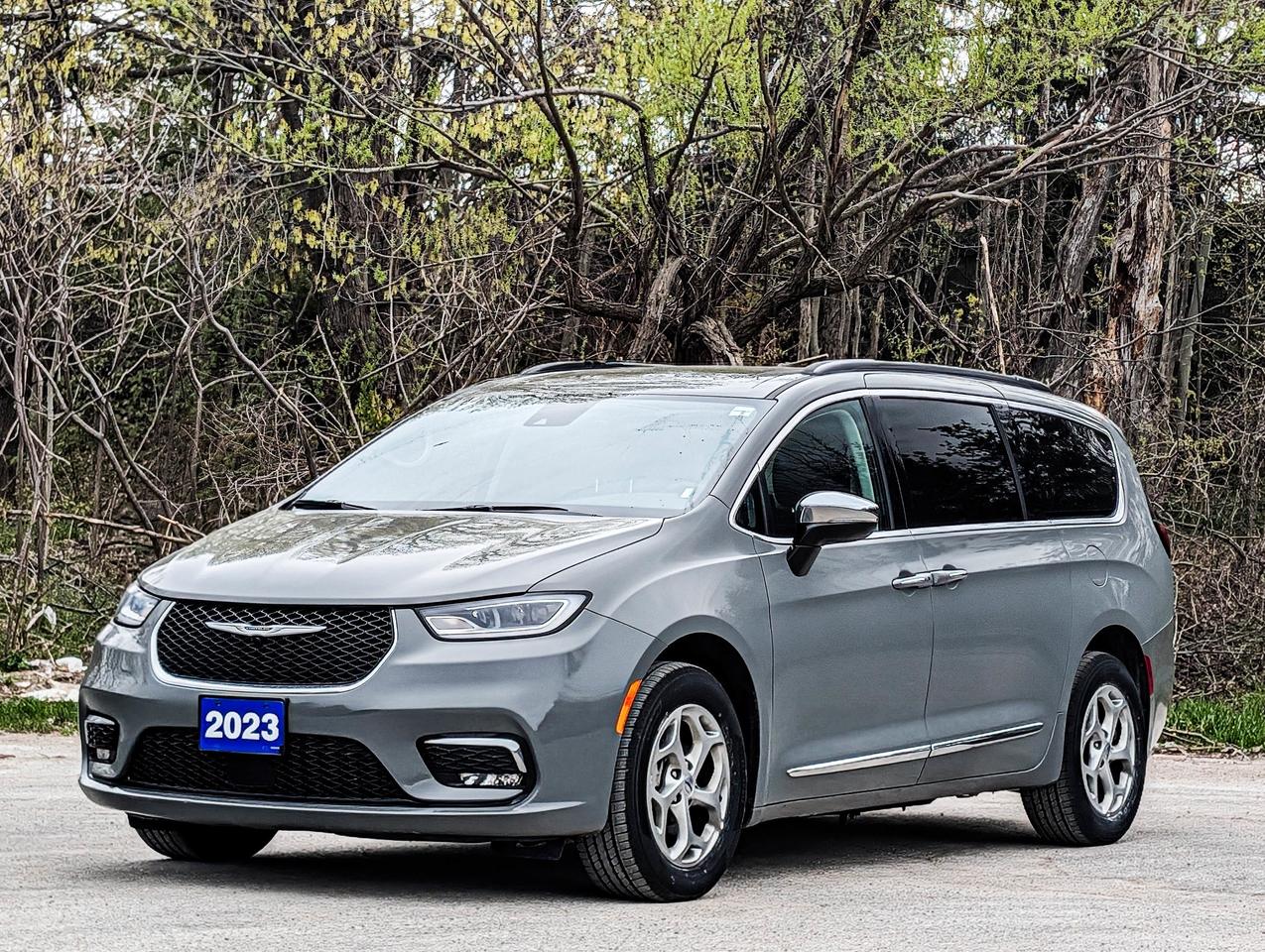 2023 Chrysler Pacifica Limited Photo
