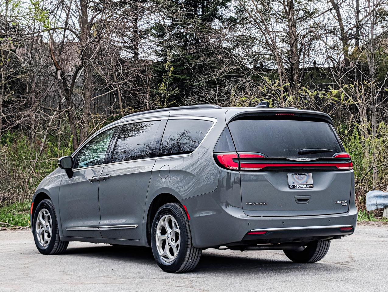 2023 Chrysler Pacifica Limited Photo