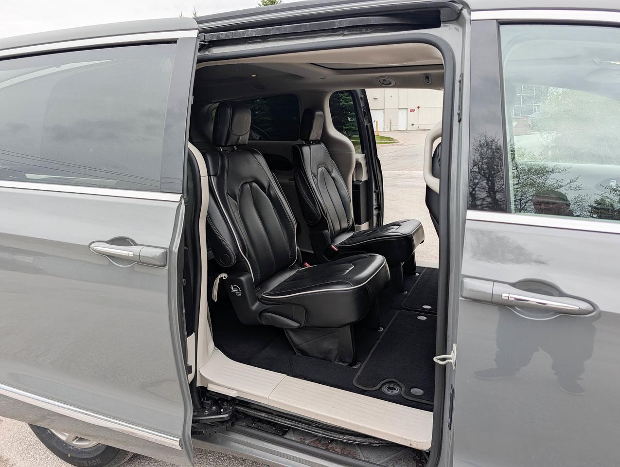 2023 Chrysler Pacifica Limited Photo