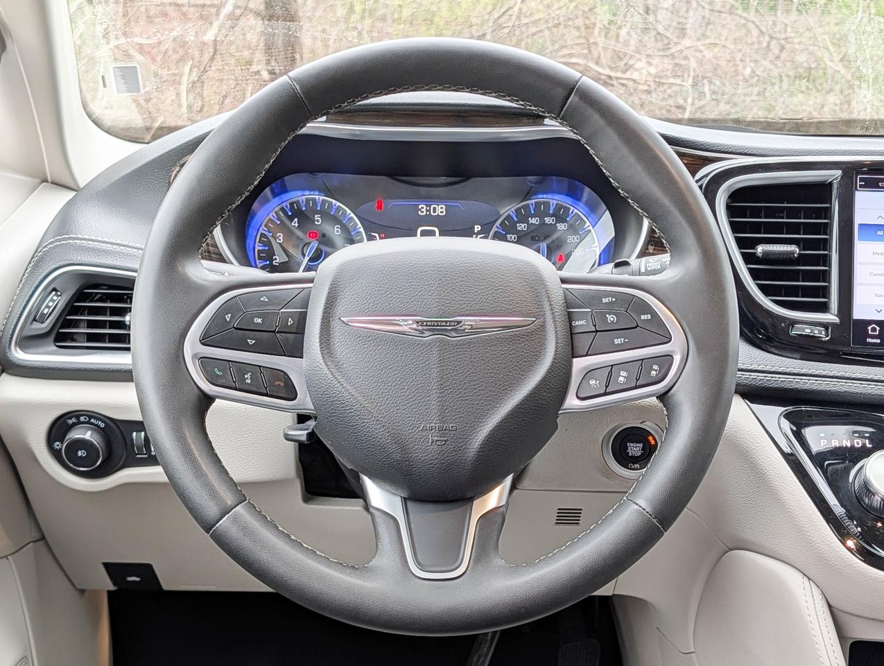 2023 Chrysler Pacifica Limited Photo