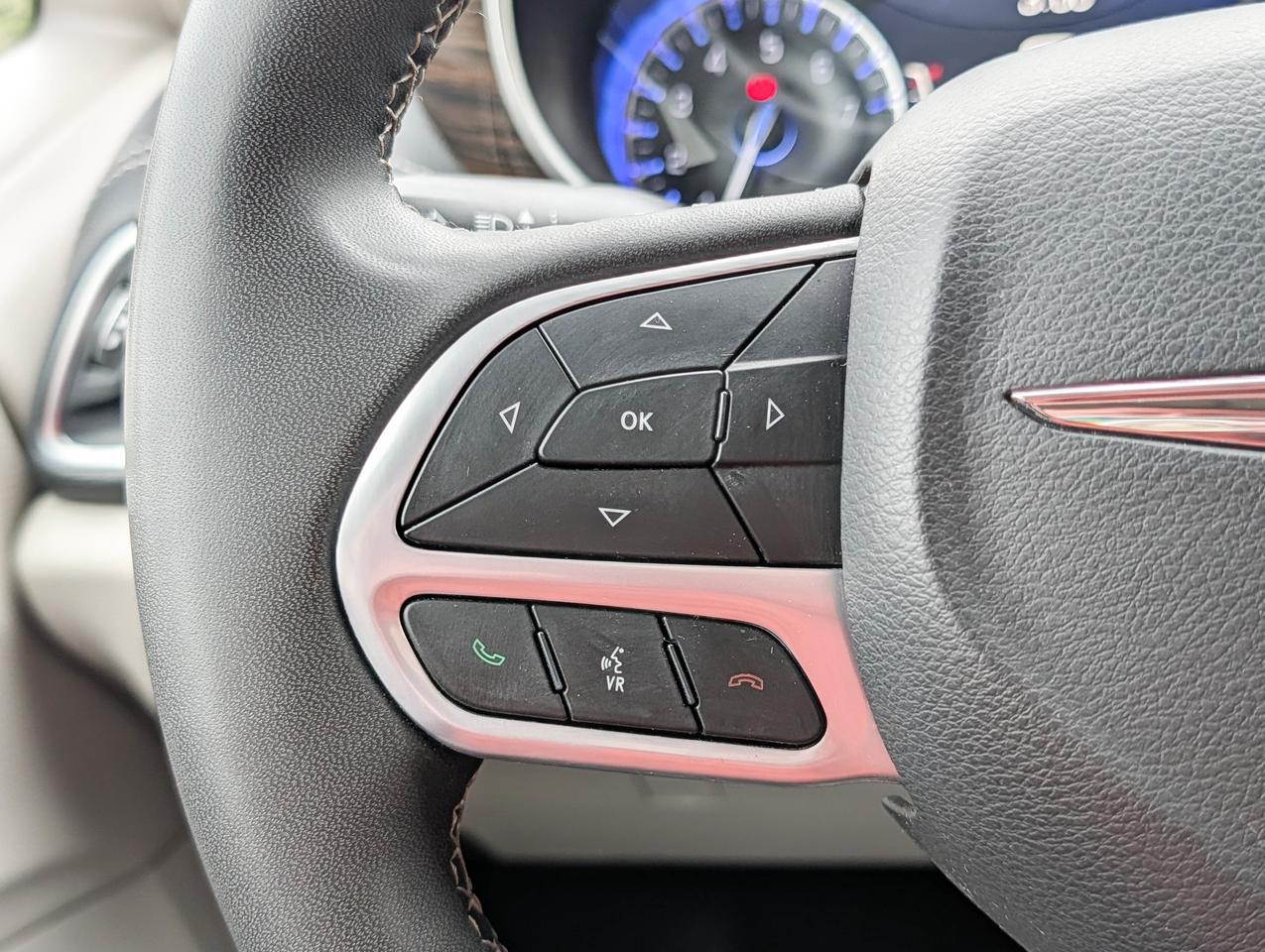 2023 Chrysler Pacifica Limited Photo