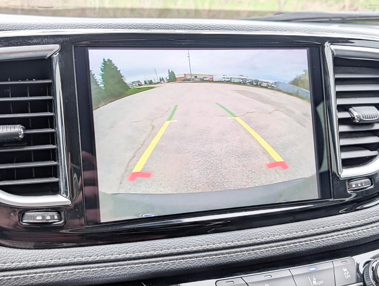 2023 Chrysler Pacifica Limited Photo