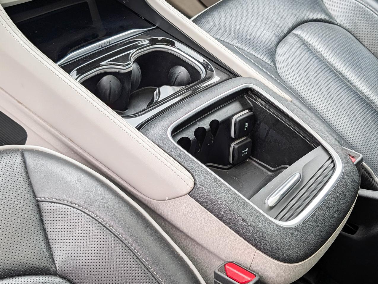 2023 Chrysler Pacifica Limited Photo