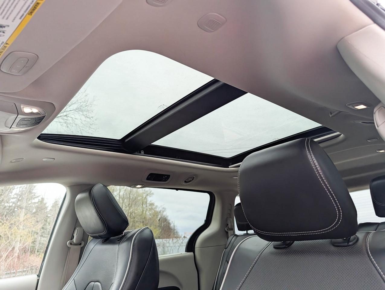 2023 Chrysler Pacifica Limited Photo