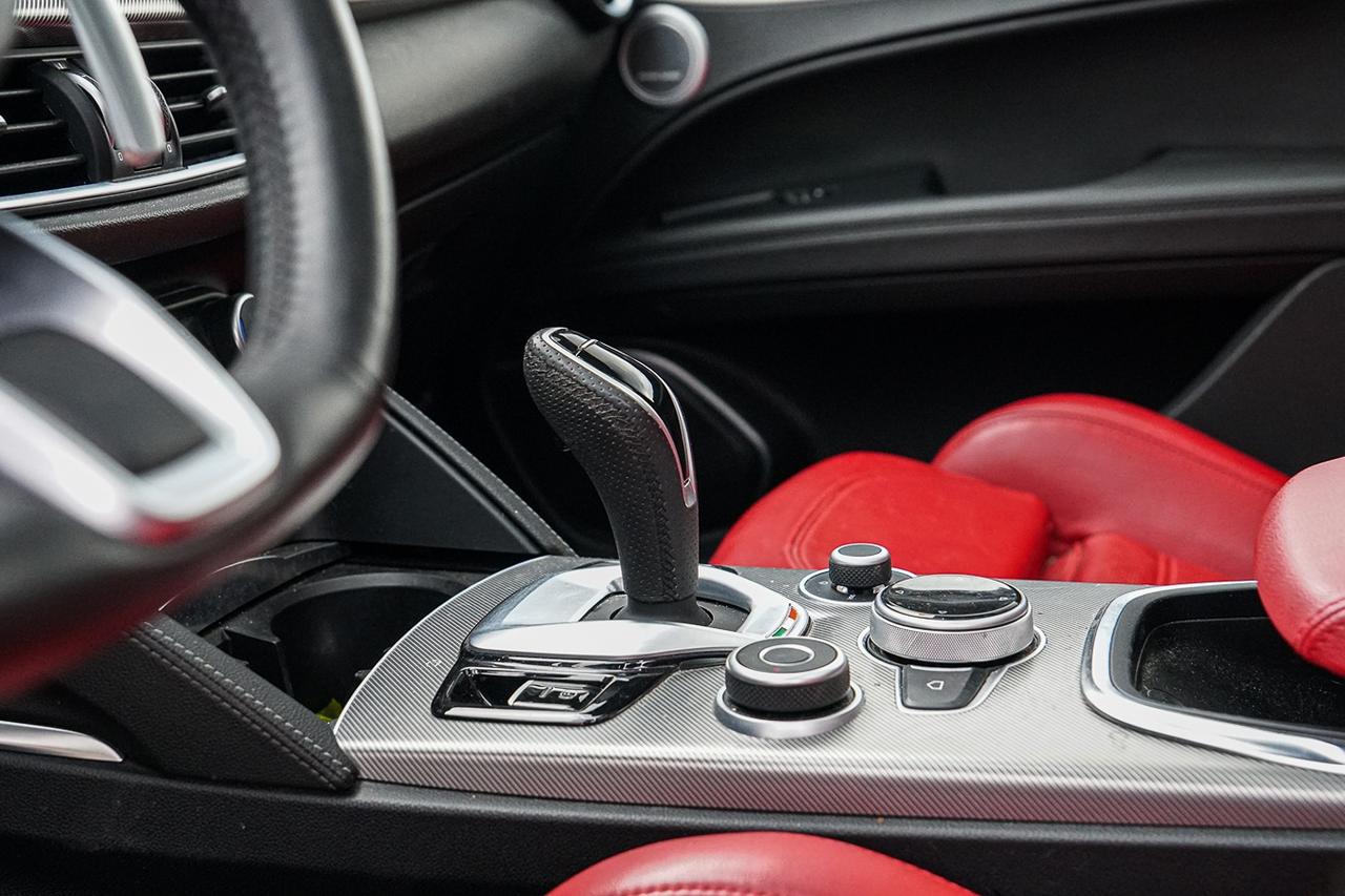 2023 Alfa Romeo Stelvio Veloce AWD |NO ACCIDENT|ONE OWNER|RED INT|NAVI Photo