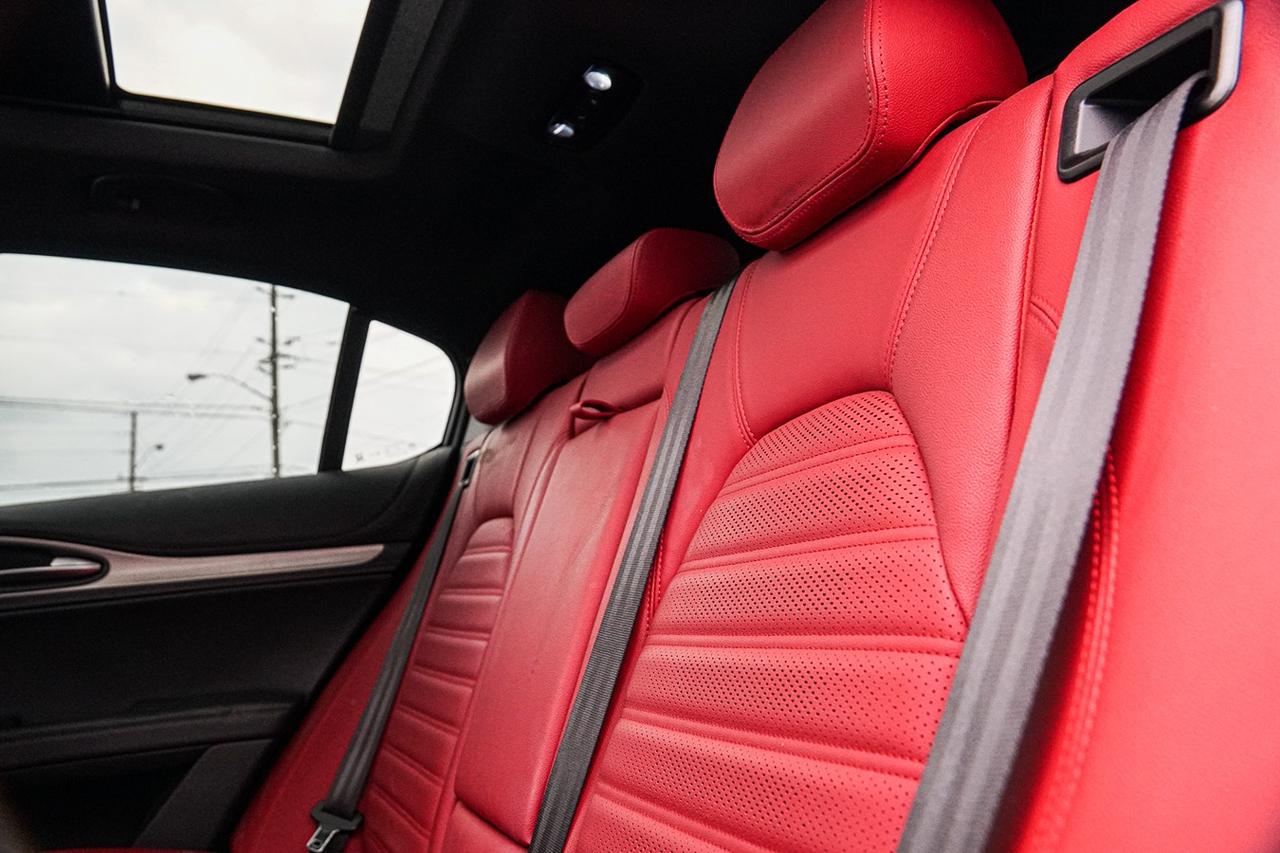2023 Alfa Romeo Stelvio Veloce AWD |NO ACCIDENT|ONE OWNER|RED INT|NAVI Photo