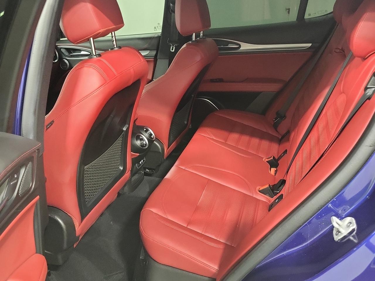 2021 Alfa Romeo Stelvio Ti Sport AWD | NO ACCIDENT | ONE OWNER | RED INT | Photo4