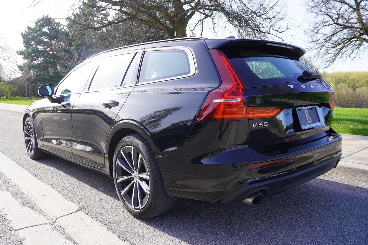 2021 Volvo V60 1 OWNER / NO ACCIDENTS / DEALER SERVICED /MOMENTUM Photo2