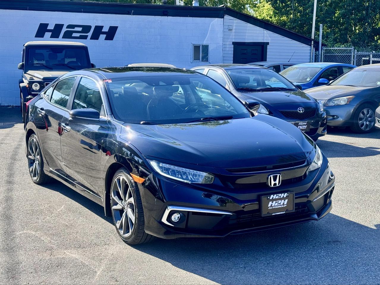 2019 Honda Civic FINANCING AVAILABLE Photo3