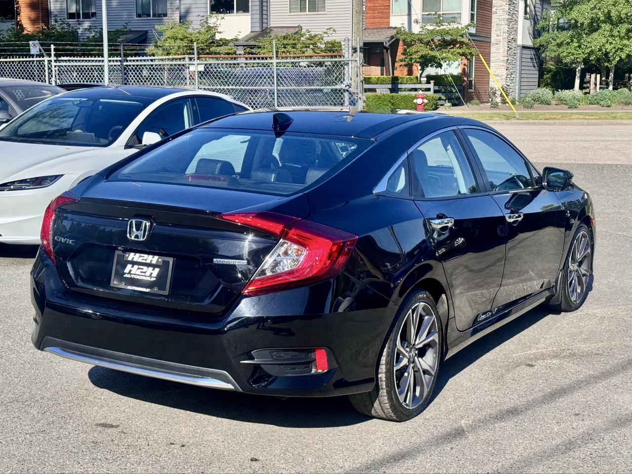 2019 Honda Civic FINANCING AVAILABLE Photo5