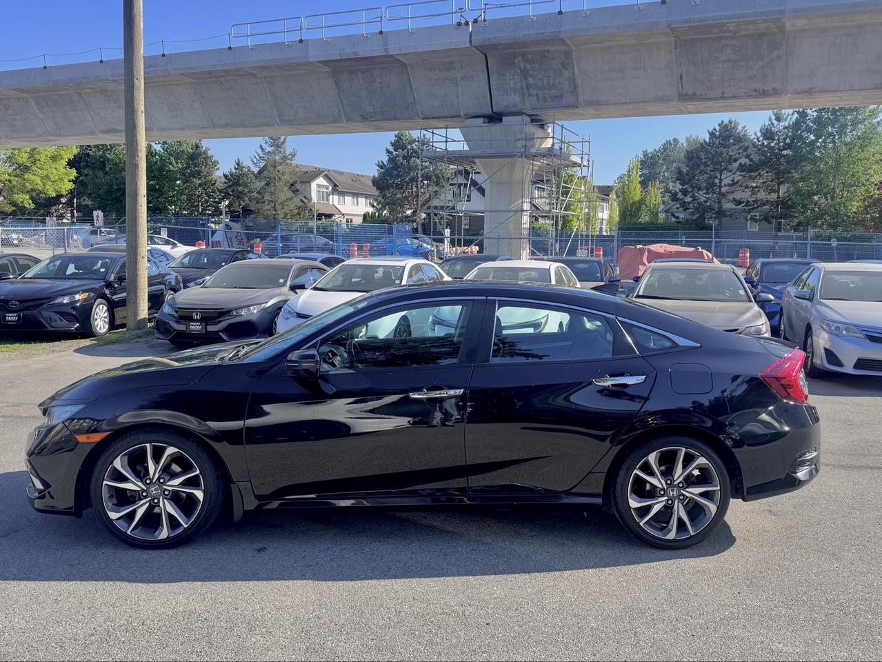 2019 Honda Civic FINANCING AVAILABLE Photo8
