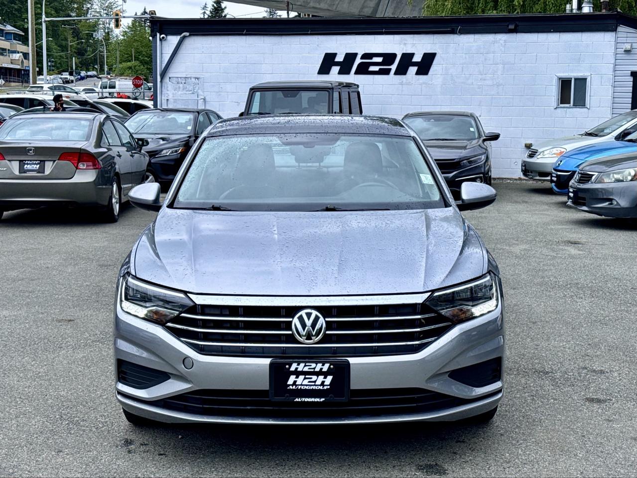 2019 Volkswagen Jetta FINANCING AVAILABLE Photo2