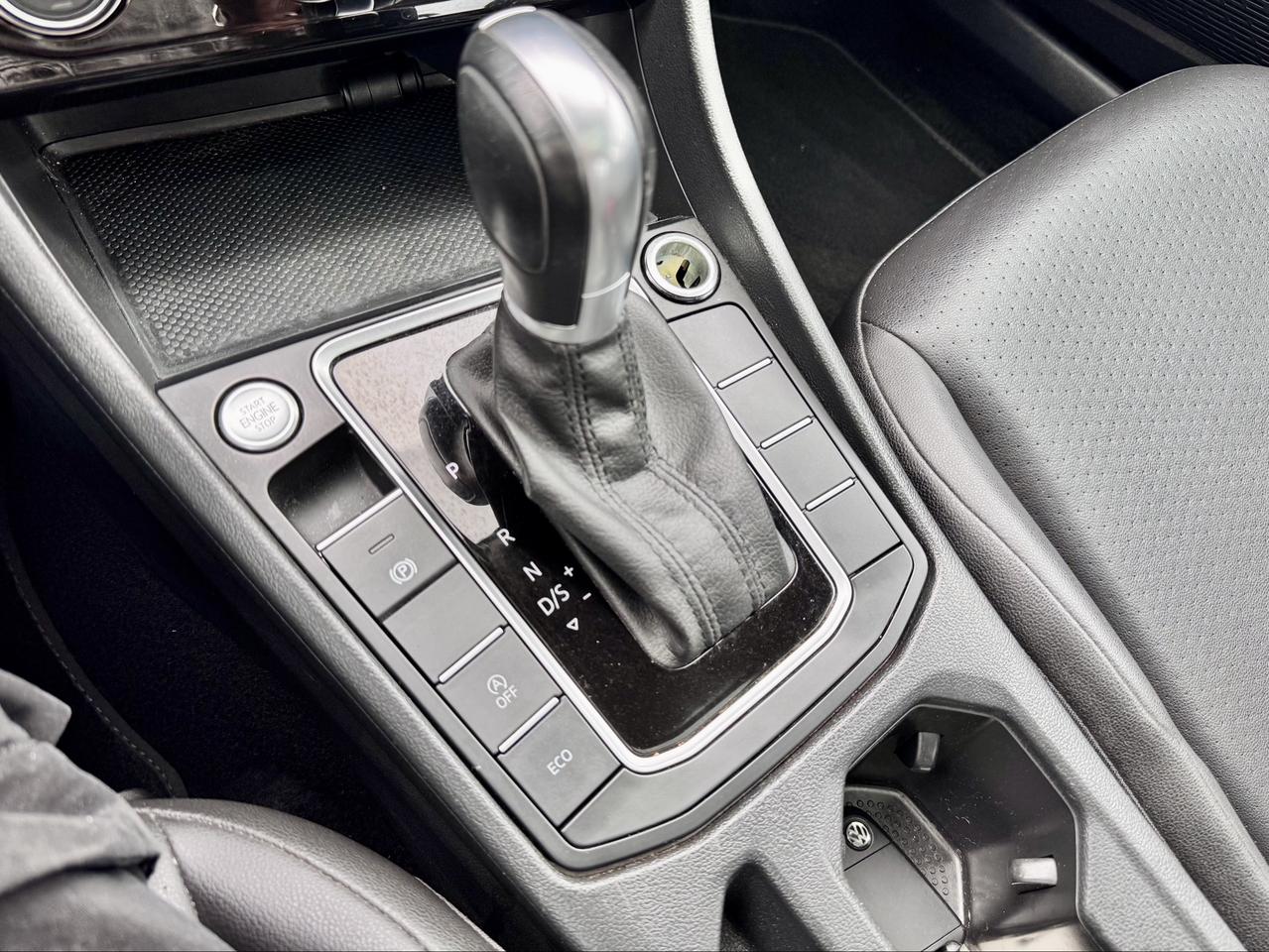 2019 Volkswagen Jetta FINANCING AVAILABLE Photo12