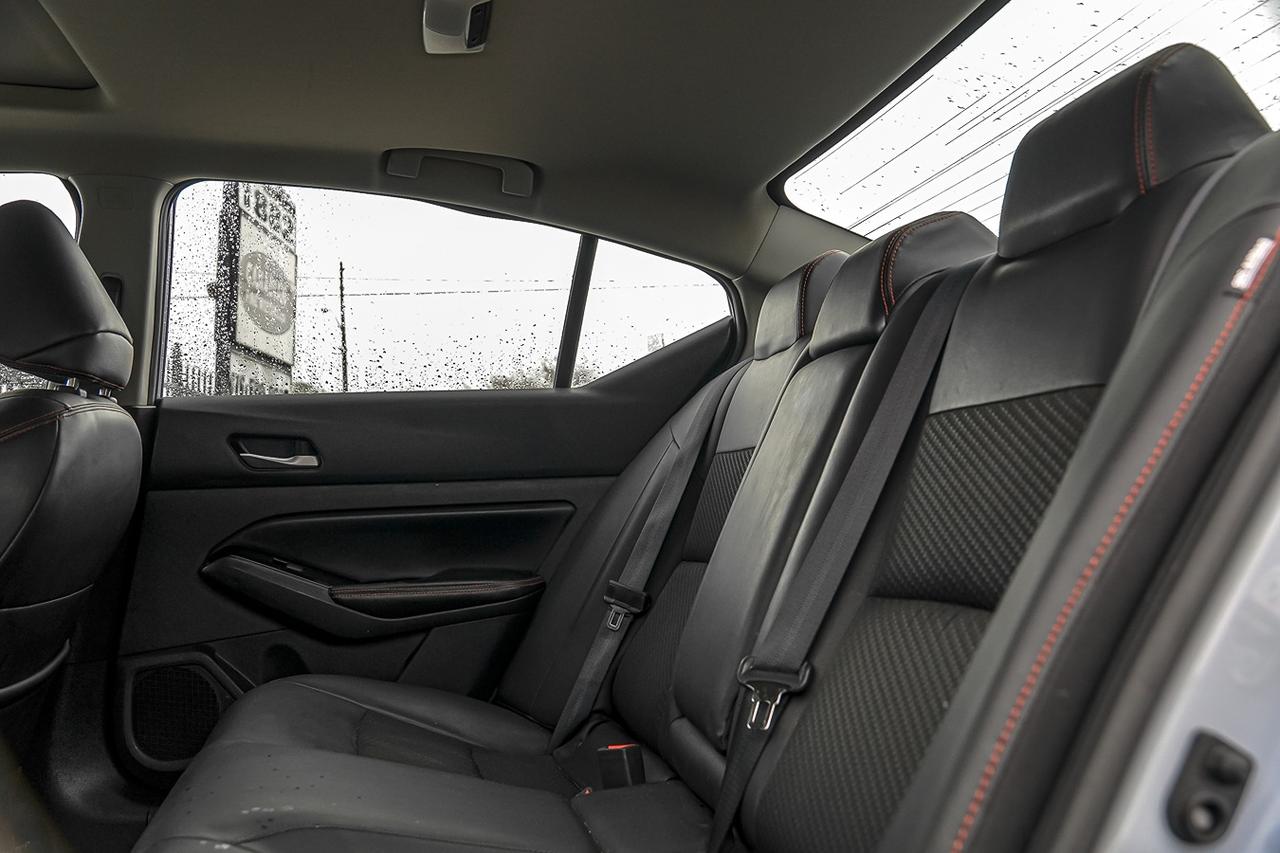 2023 Nissan Altima SR AWD | SUNROOF | LEATHER | CARPLAY | CAM Photo