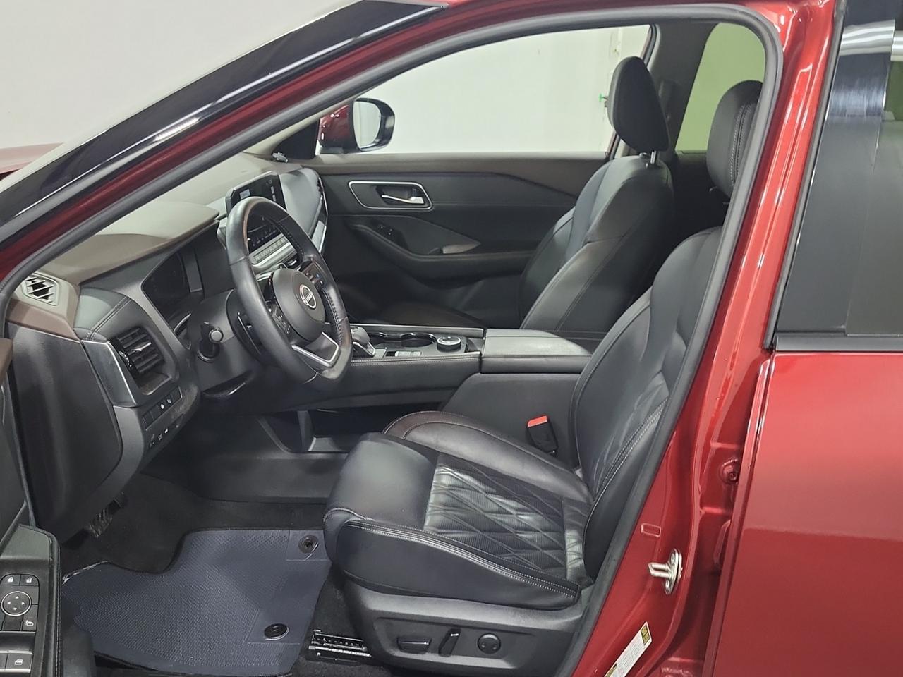 2023 Nissan Rogue Platinum AWD | CLEAN CARFAX | PANO | NAVI |LEATHER Photo1