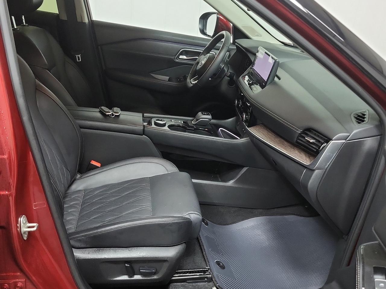 2024 Nissan Rogue Platinum AWD |NO ACCIDENT|ONE OWNER|FULL OPTION Photo
