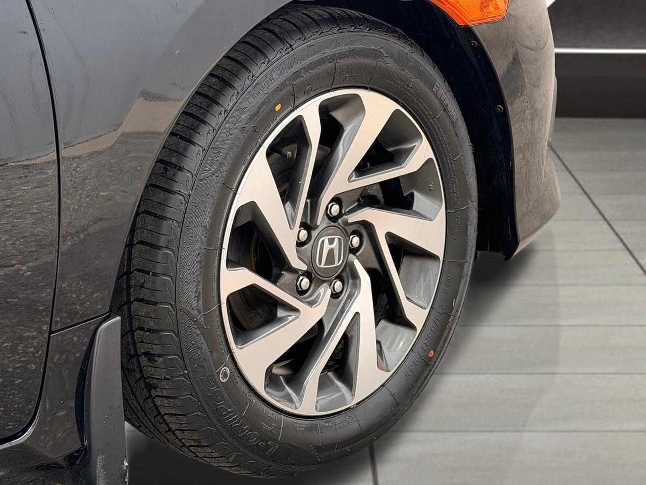 2017 Honda Civic EX+Driver Assist+New Tires+Sunroof+CLEAN CARFAX Photo