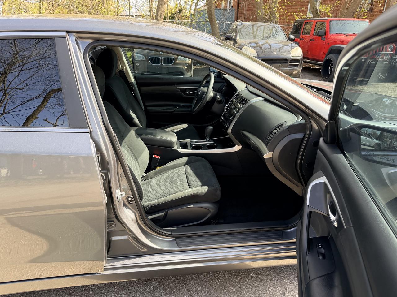 2015 Nissan Altima 2.5S | BACKUP CAM | ALLOYS Photo