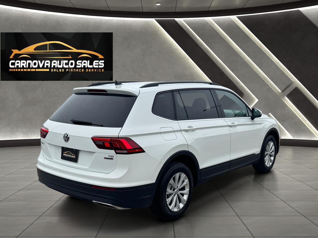 2018 Volkswagen Tiguan Trendline 4MOTION+New Tires+SUPER CLEAN Photo4