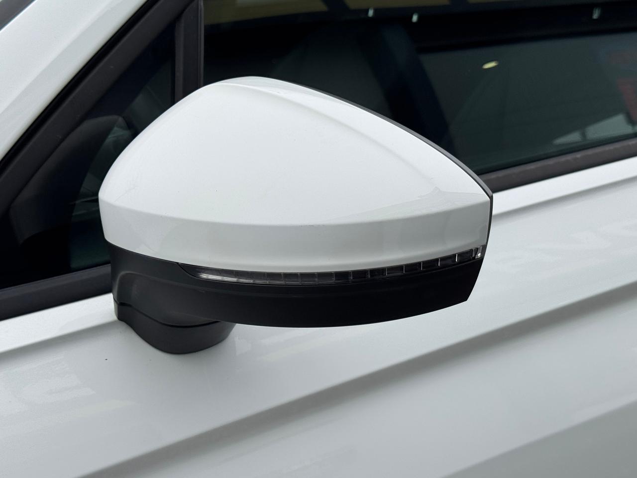 2018 Volkswagen Tiguan Trendline 4MOTION+New Tires+SUPER CLEAN Photo