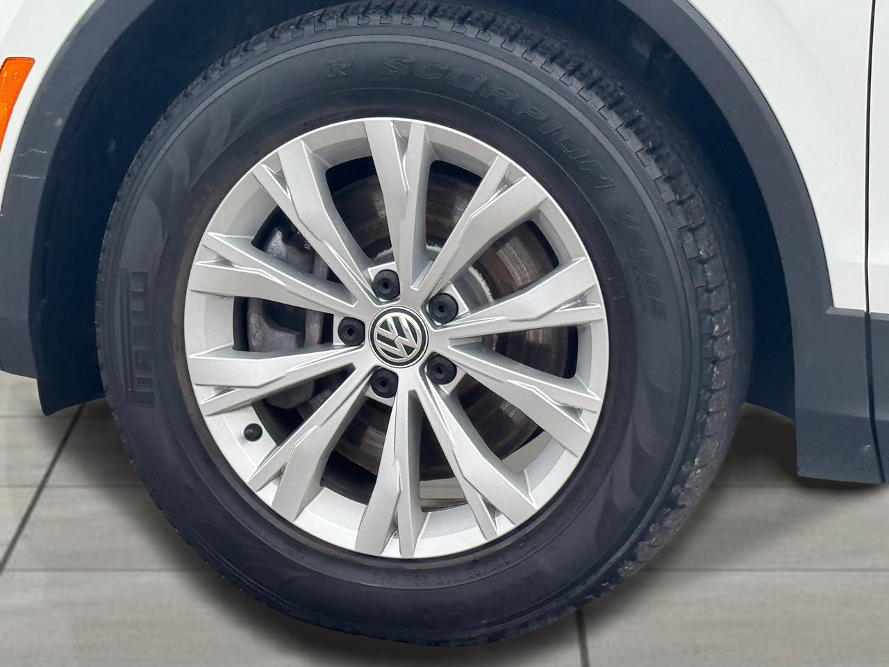2018 Volkswagen Tiguan Trendline 4MOTION+New Tires+SUPER CLEAN Photo