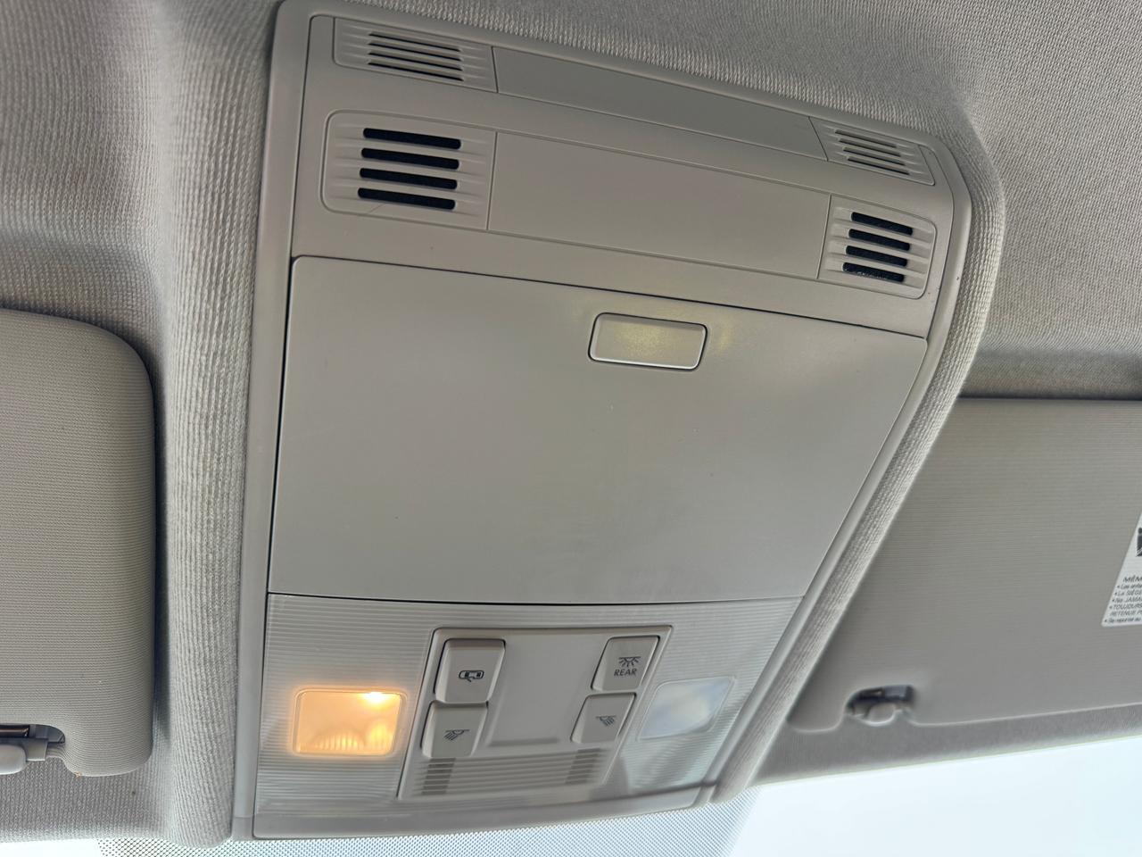 2018 Volkswagen Tiguan Trendline 4MOTION+New Tires+SUPER CLEAN Photo