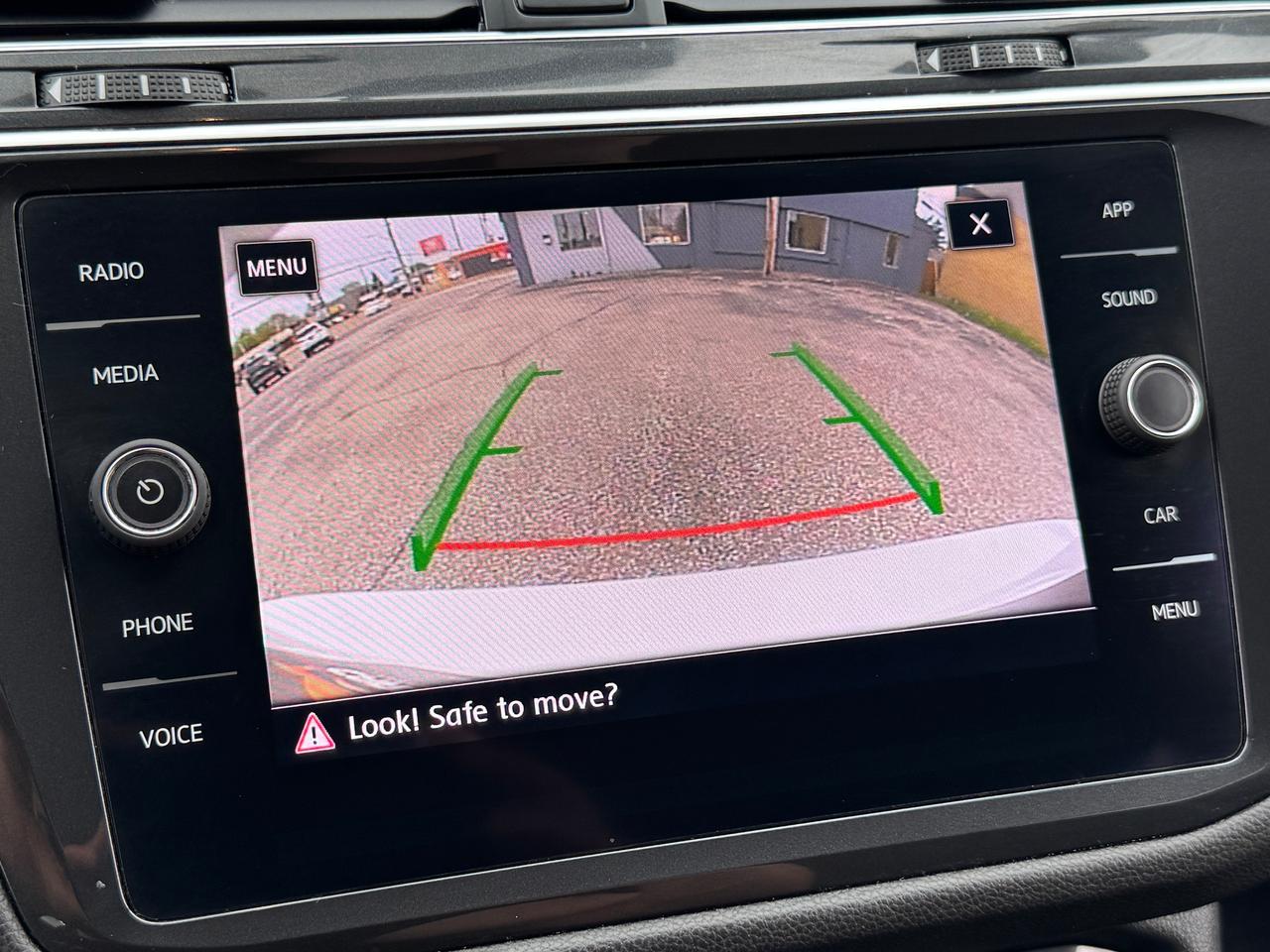 2018 Volkswagen Tiguan Trendline 4MOTION+New Tires+SUPER CLEAN Photo