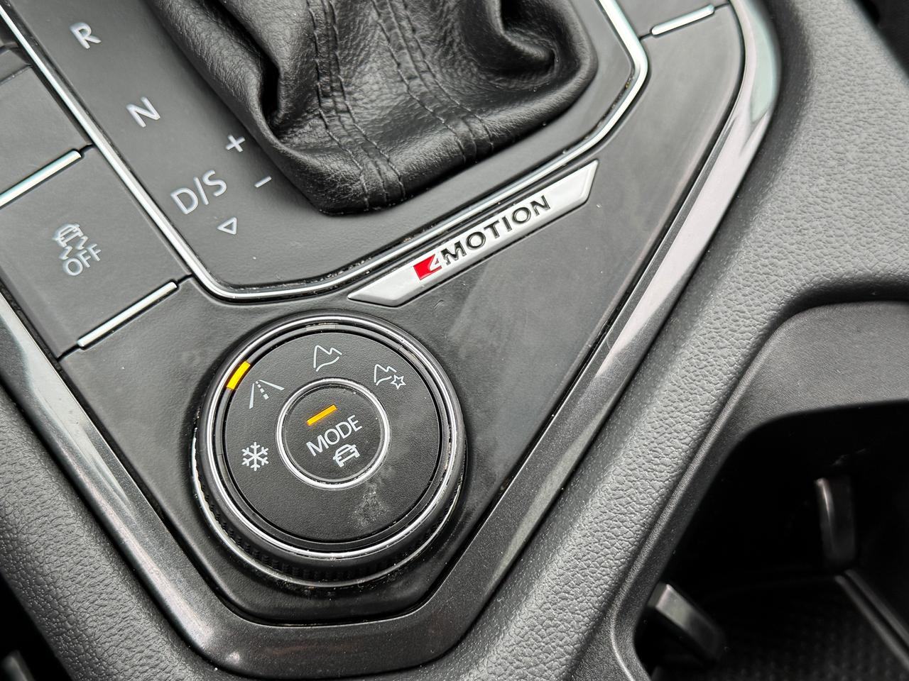 2018 Volkswagen Tiguan Trendline 4MOTION+New Tires+SUPER CLEAN Photo