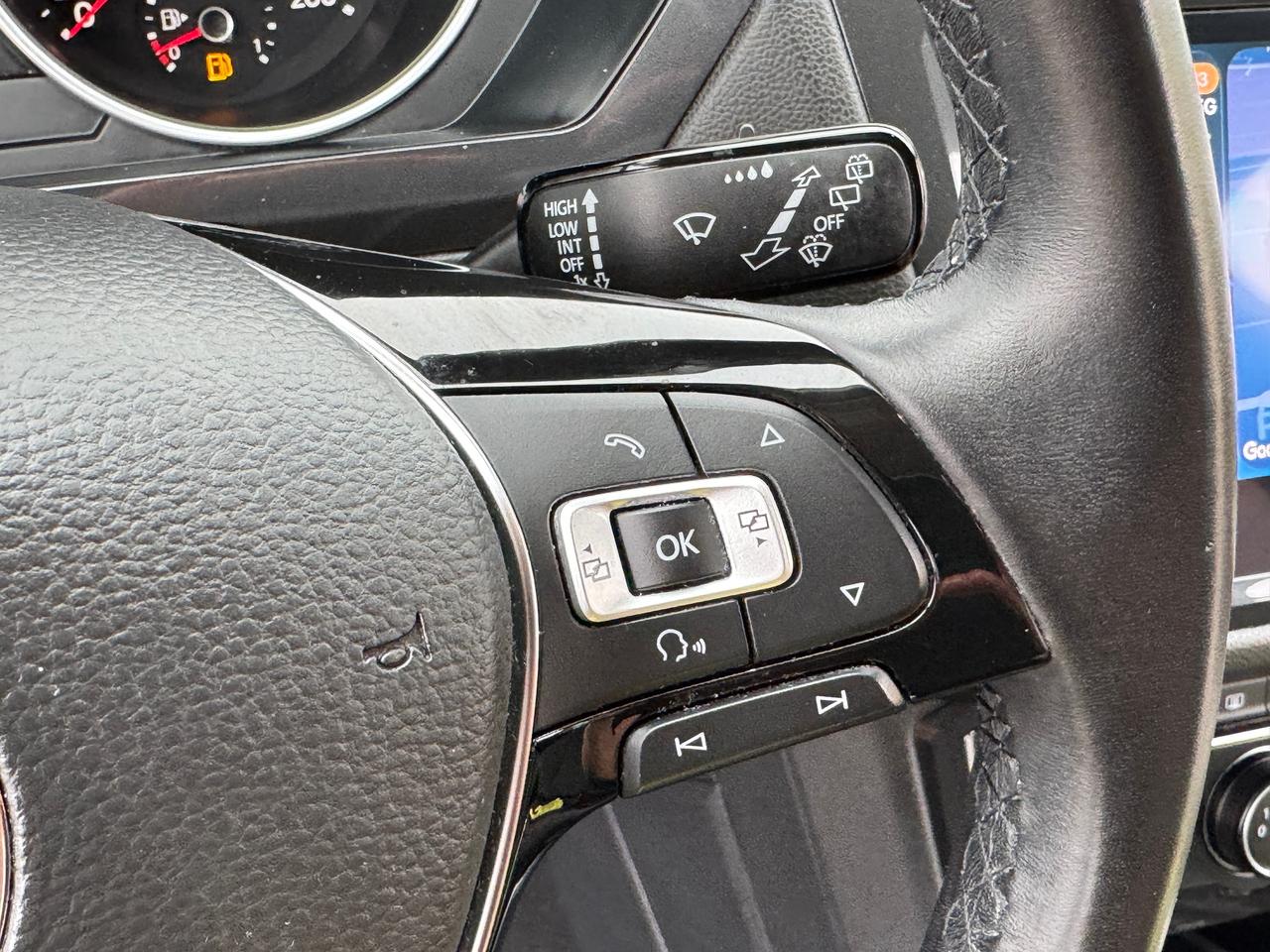 2018 Volkswagen Tiguan Trendline 4MOTION+New Tires+SUPER CLEAN Photo