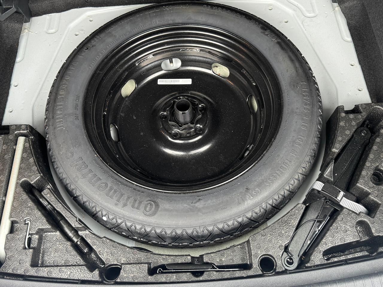 2018 Volkswagen Tiguan Trendline 4MOTION+New Tires+SUPER CLEAN Photo