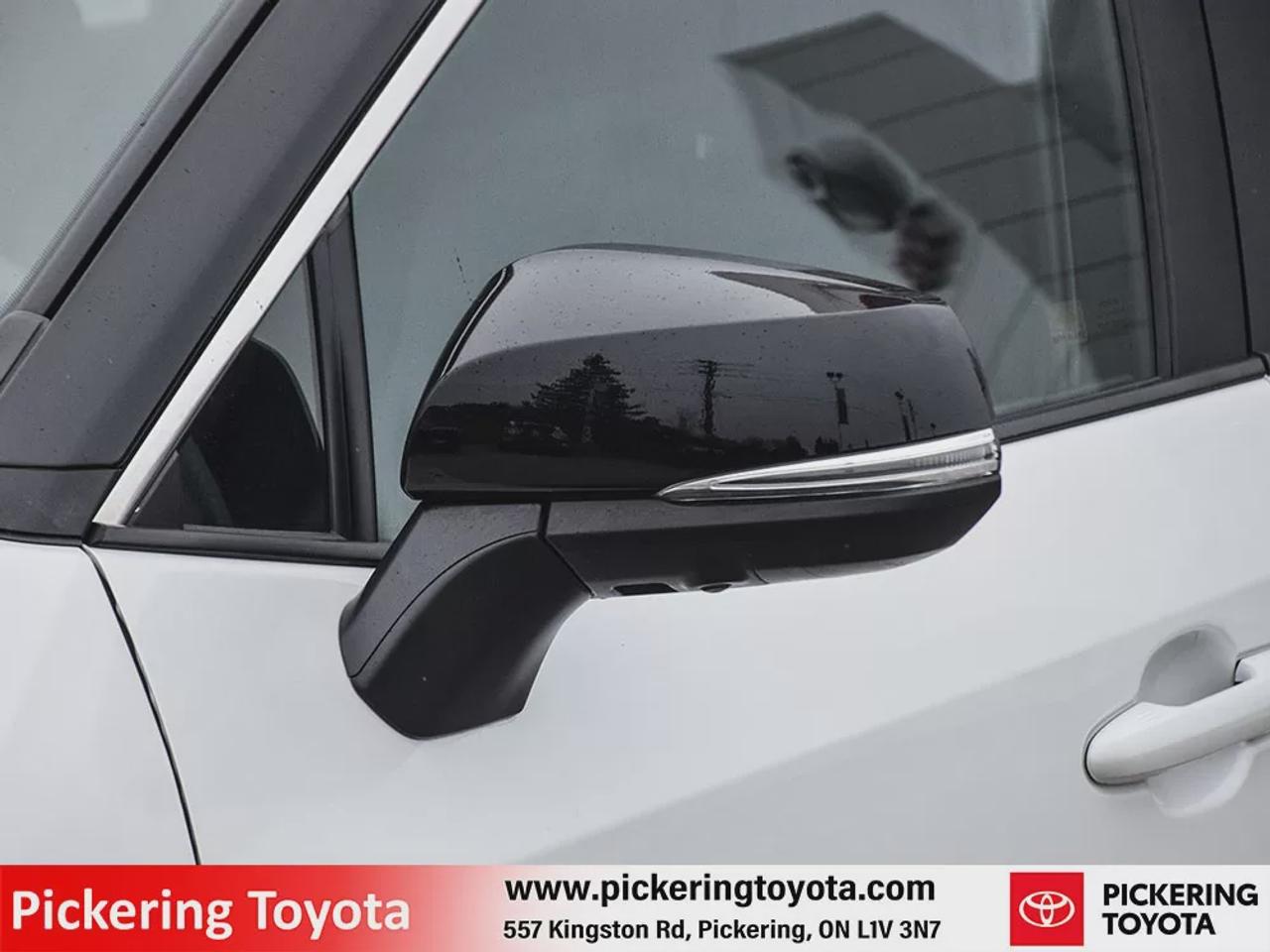 2023 Toyota RAV4 Hybrid XSE Photo