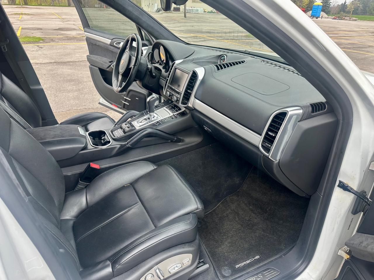 2014 Porsche Cayenne AWD 4dr GTS Photo