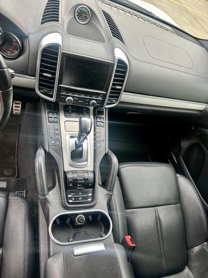 2014 Porsche Cayenne AWD 4dr GTS Photo