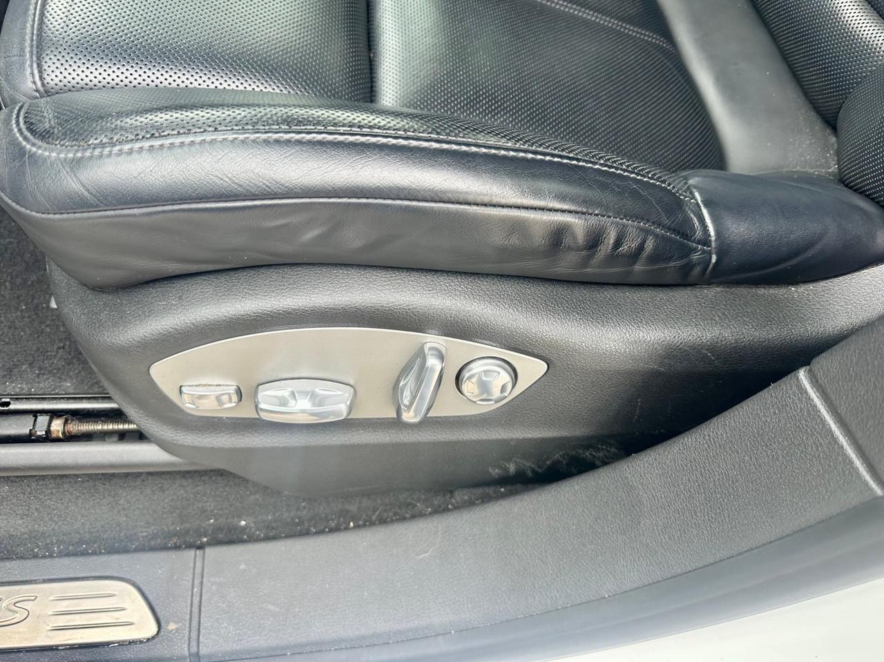2014 Porsche Cayenne AWD 4dr GTS Photo