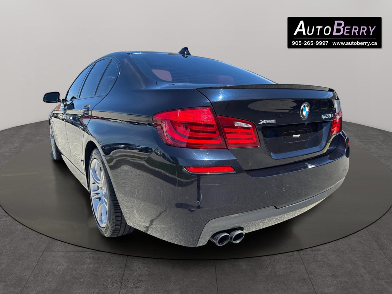 2013 BMW 5 Series 528i xDrive Photo