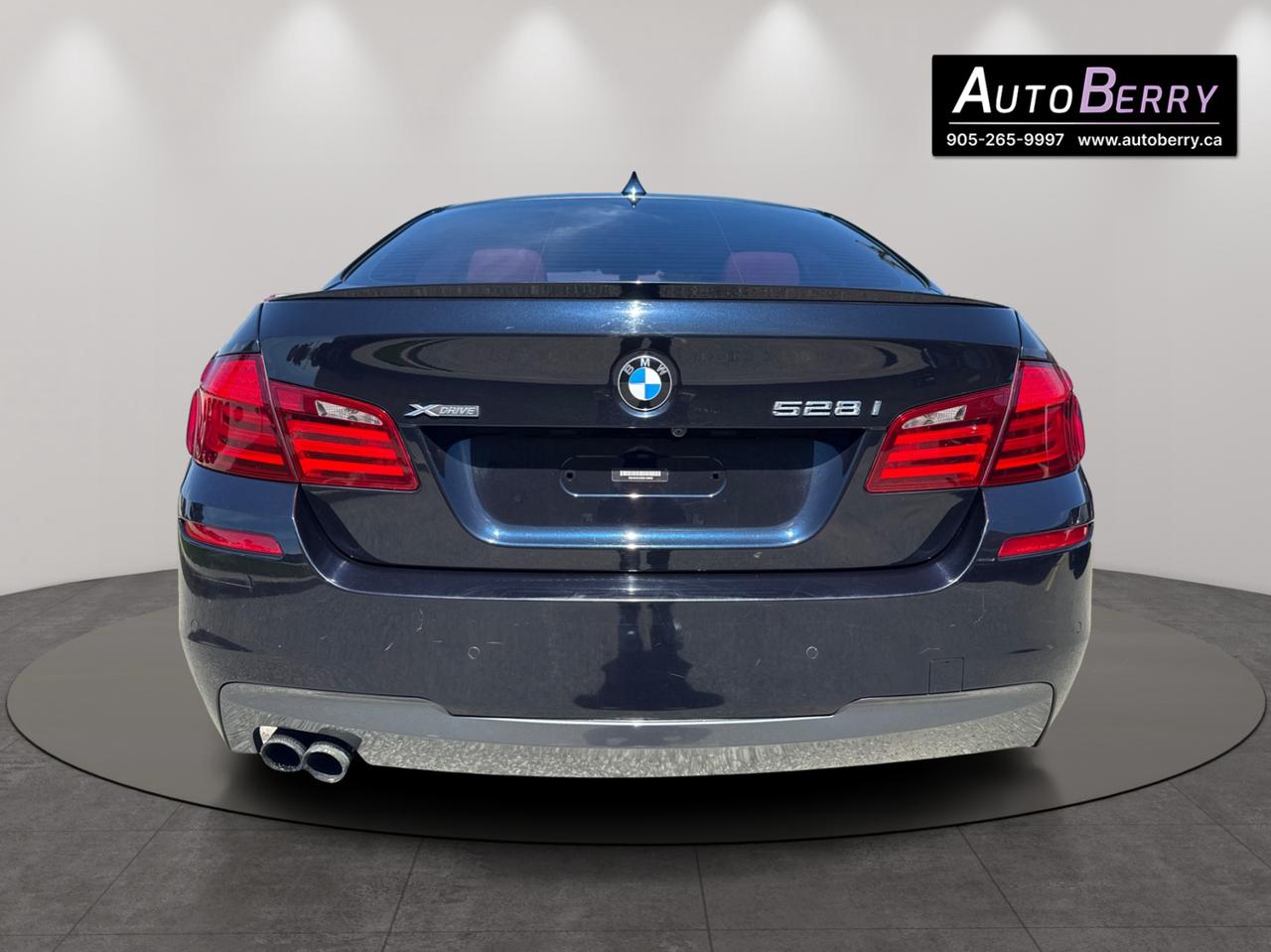 2013 BMW 5 Series 528i xDrive Photo