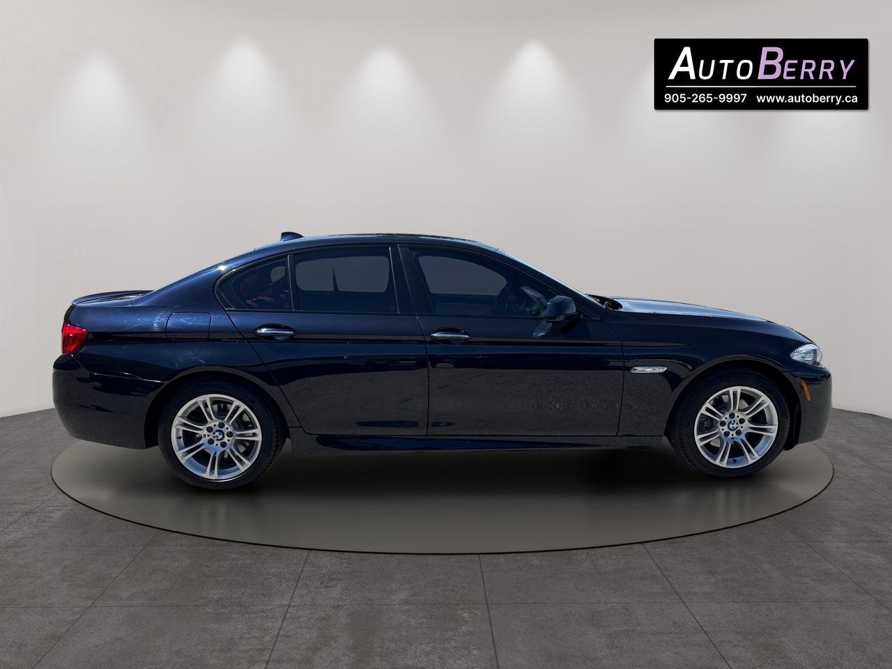 2013 BMW 5 Series 528i xDrive Photo