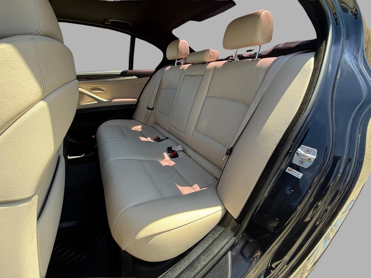2013 BMW 5 Series 528i xDrive Photo