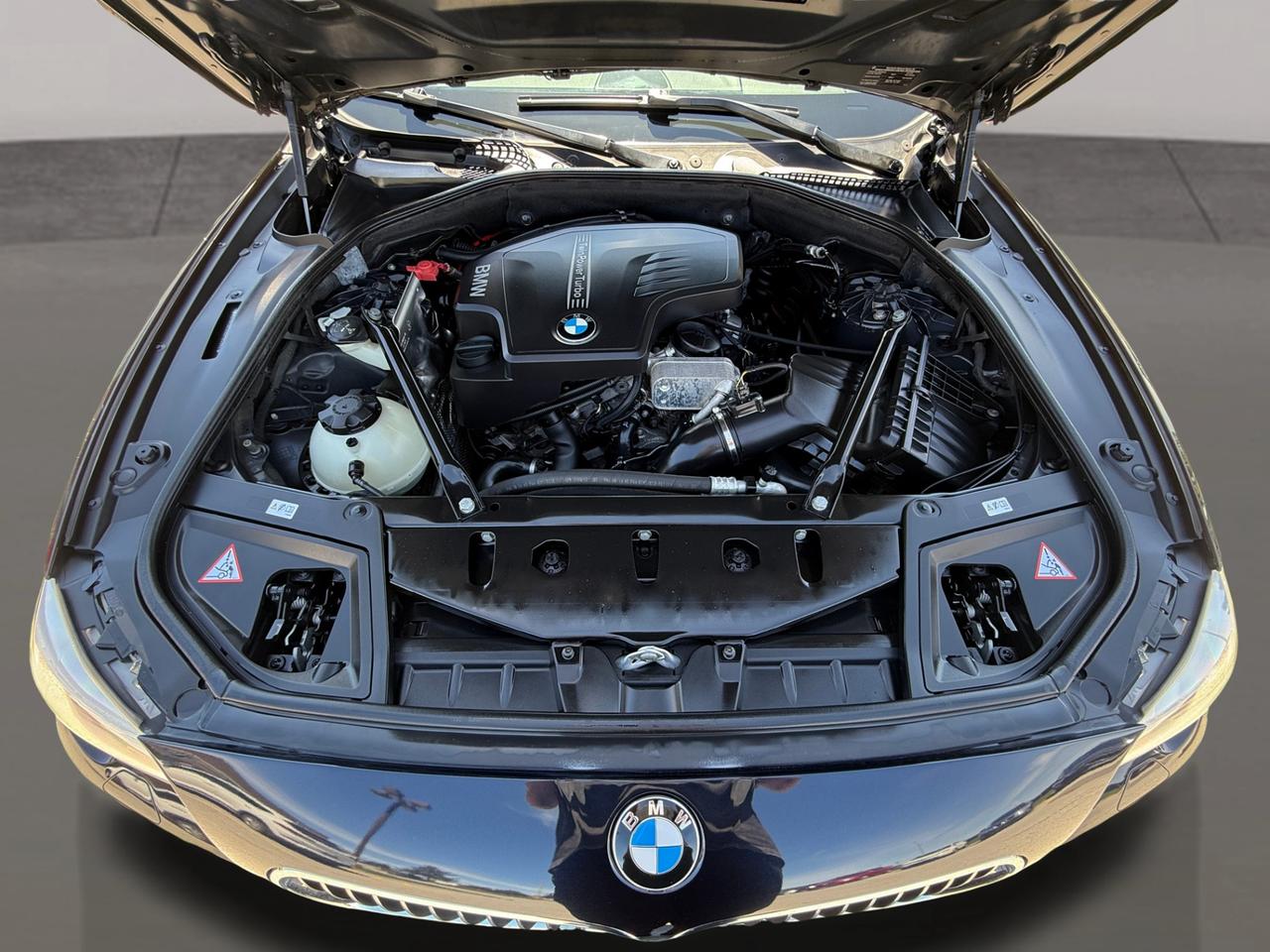 2013 BMW 5 Series 528i xDrive Photo