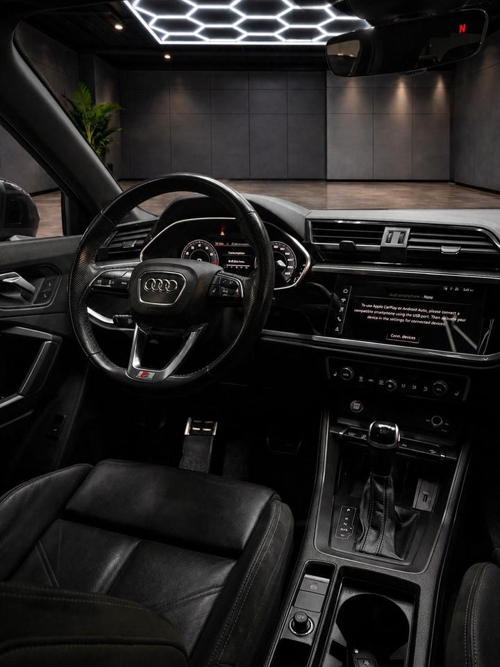 2020 Audi Q3 SLINE QUATTRO Photo