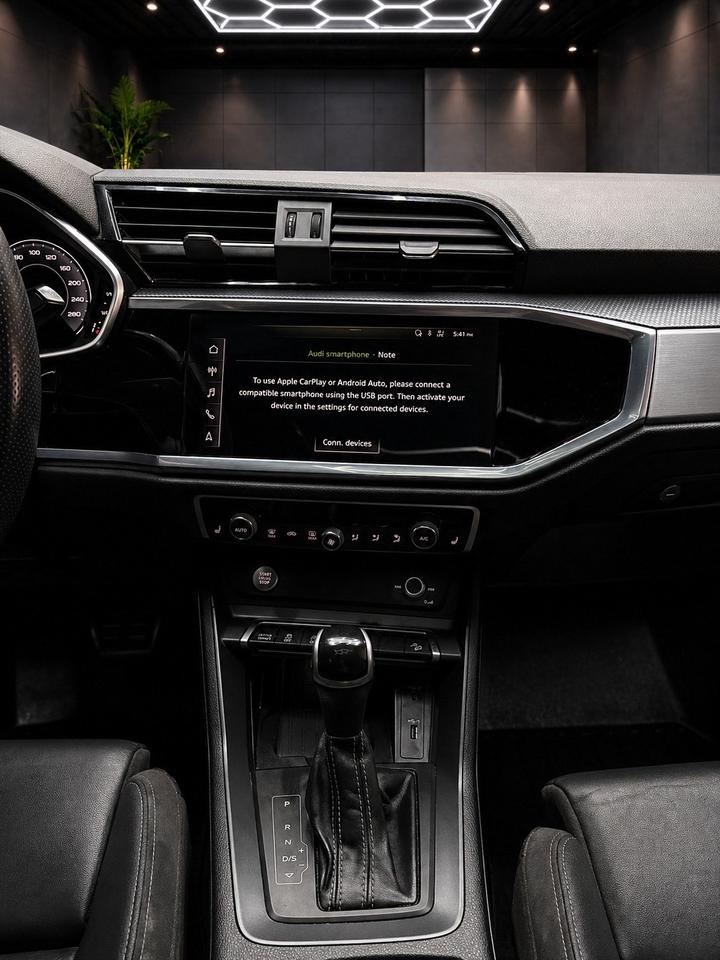 2020 Audi Q3 SLINE QUATTRO Photo