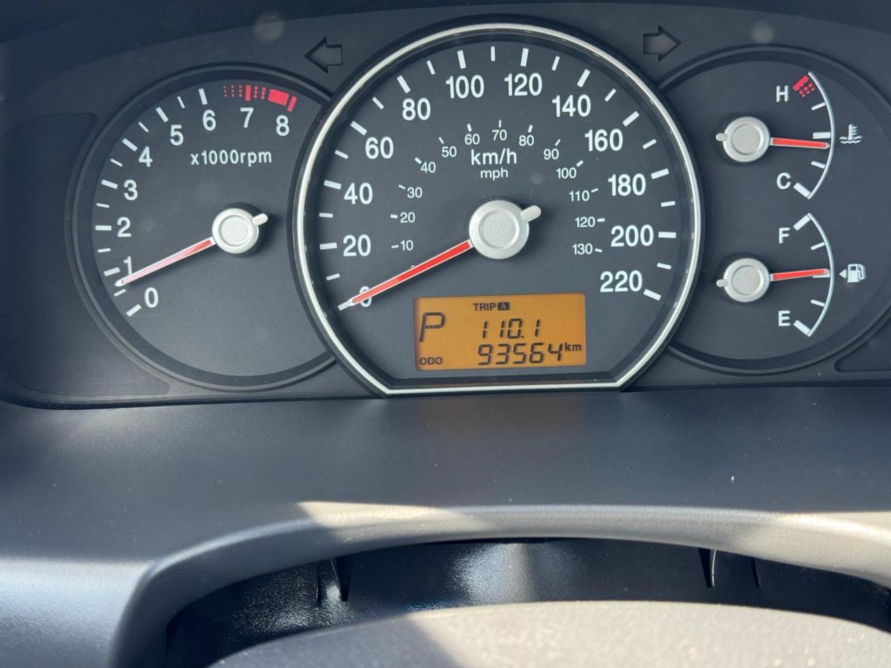 2009 Kia Rondo LX, AUTO, ONLY 93,000KMS, ALLOYS, CERTIFIED Photo
