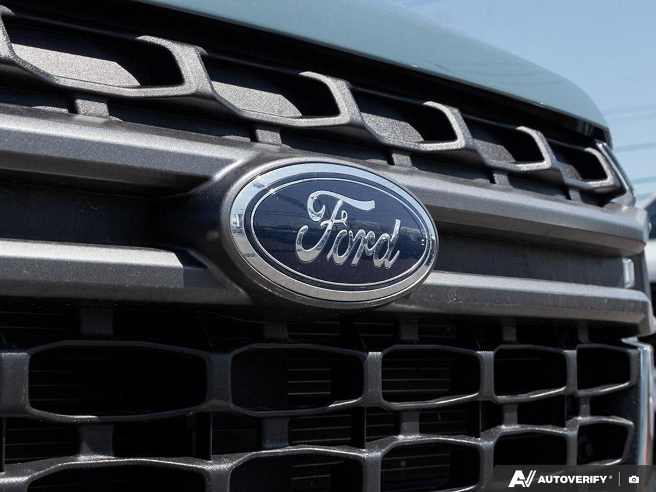 2023 Ford Maverick XLT KEYLESS ENTRY | POWER WINDOWS | BACKUP CAMERA Photo