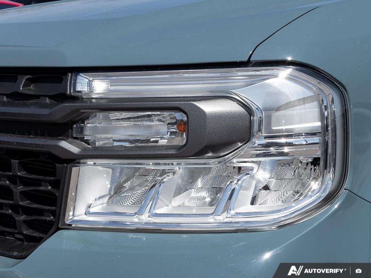 2023 Ford Maverick XLT KEYLESS ENTRY | POWER WINDOWS | BACKUP CAMERA Photo