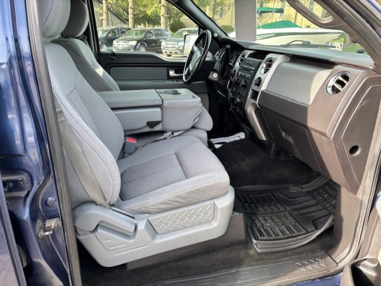 2012 Ford F-150 XLT-XTR Photo