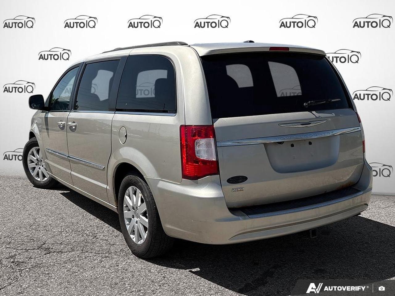 2014 Chrysler Town & Country Touring 29K|PWR LIFTGATE|REVERSE CAM Photo