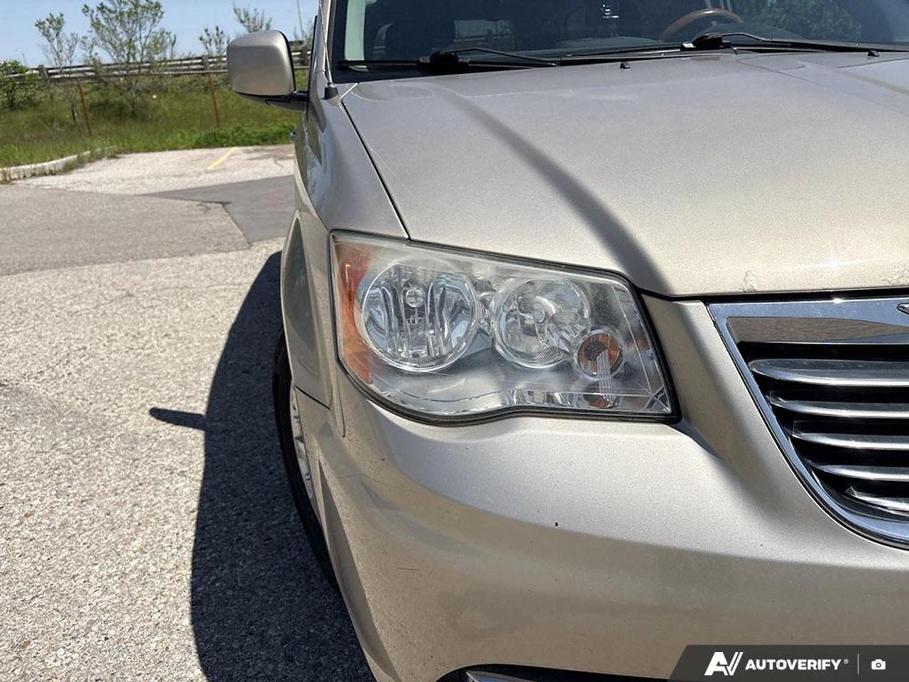 2014 Chrysler Town & Country Touring 29K|PWR LIFTGATE|REVERSE CAM Photo